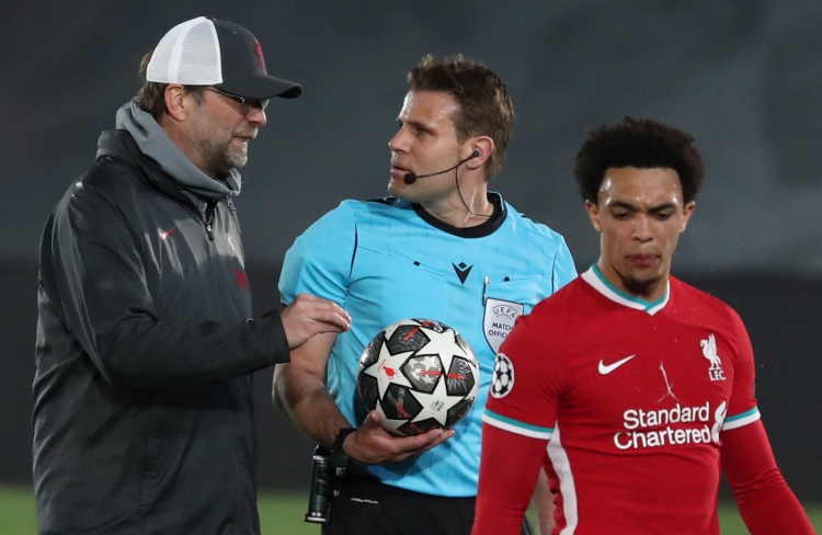 沙王冠1／4决赛下周末开战：新月一周内再战哈萨征服（沙王冠八强战下周末打响：新月一周内再战阿哈萨征服者）