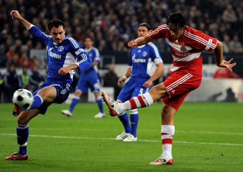 紧张与深夜会议……哈维·阿隆索的未来悬而未决