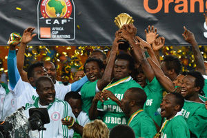 欧冠半场：杜兰、多尔贝格破门，卡拉巴克1-1阿贾克斯