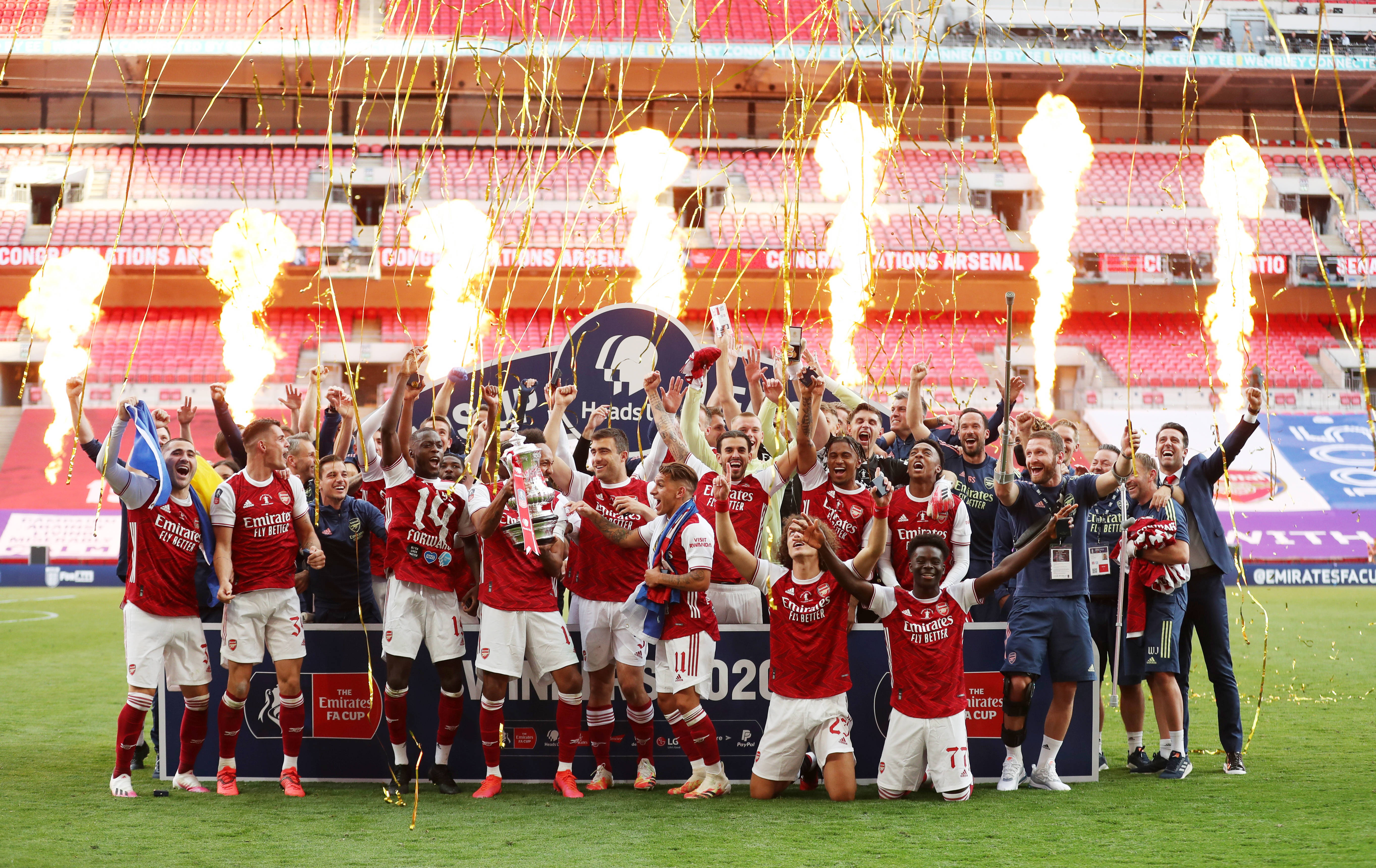 2025环足奖女足25人候选名单：邦马蒂领衔，凯利、鲁索在列（2025年环足奖女足25人候选名单出炉：邦马蒂领衔，凯利、鲁索入选）