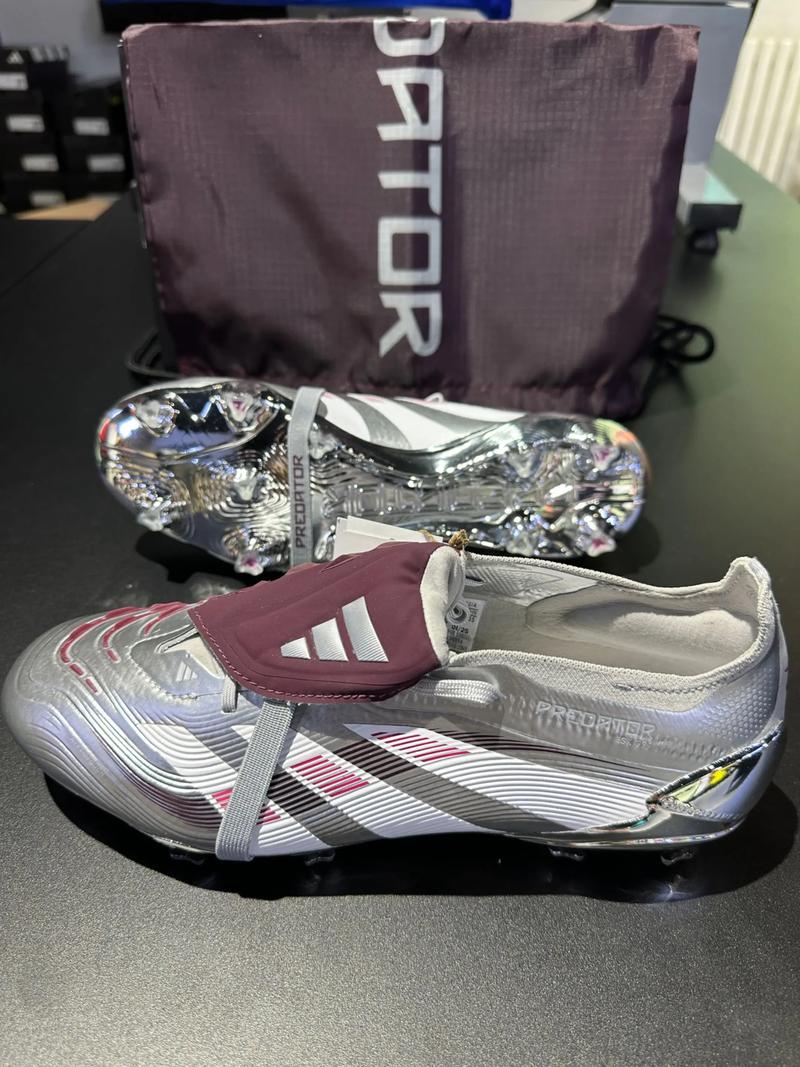 西甲11月最佳球员候选：姆巴佩、亚马尔、格列兹曼在列（西甲11月最佳球员候选公布：姆巴佩、亚马尔、格列兹曼入围）