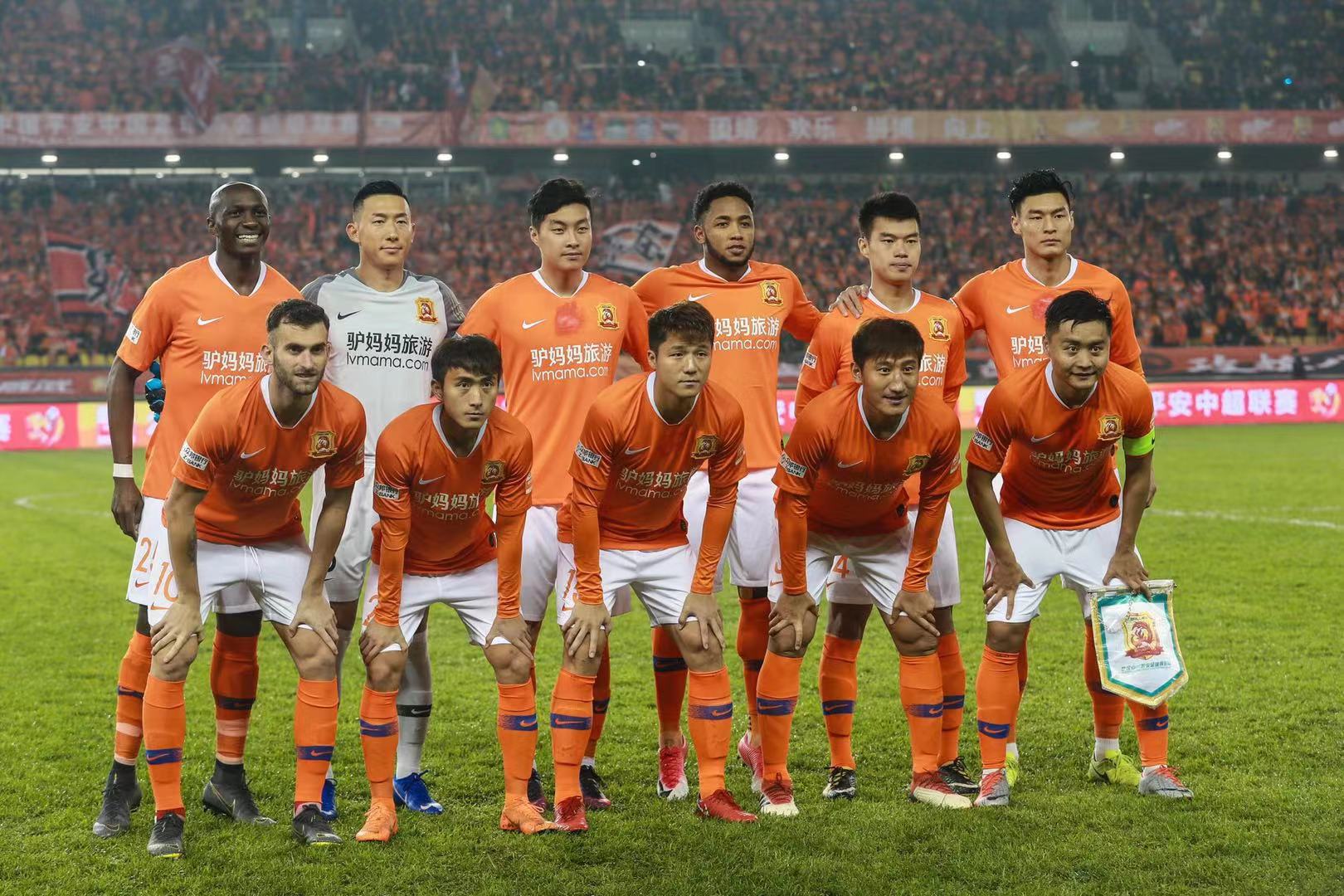 火箭队开启新赛季训练日