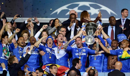 湖人半场高效，两项命中率均超5成，两队狂轰16记三分