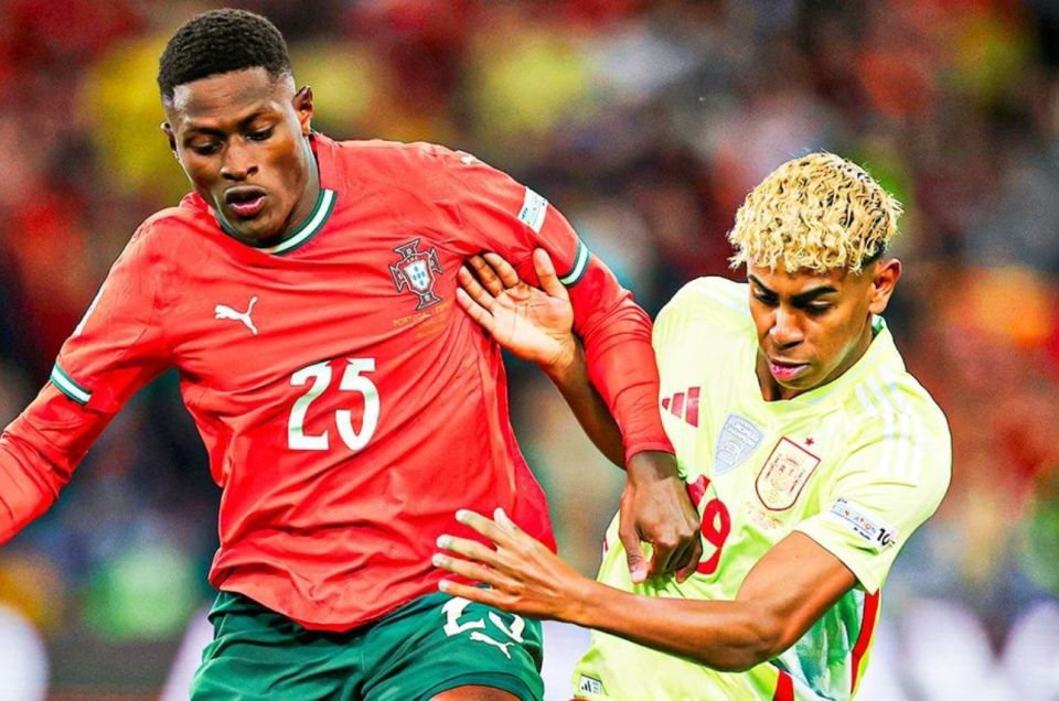 李帅：从未想过来到海港能拿到三个中超冠军和一个足协杯冠军（李帅直言：没想到在海港能斩获三座中超冠军与一座足协杯）