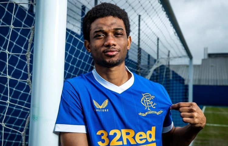 欧联2-1，法甲7冠王掀翻荷甲劲旅，迎来2连胜，舒尔茨一剑封喉（欧联2-1，法甲七冠霸主力克荷甲劲旅取两连胜，舒尔茨绝杀制胜）