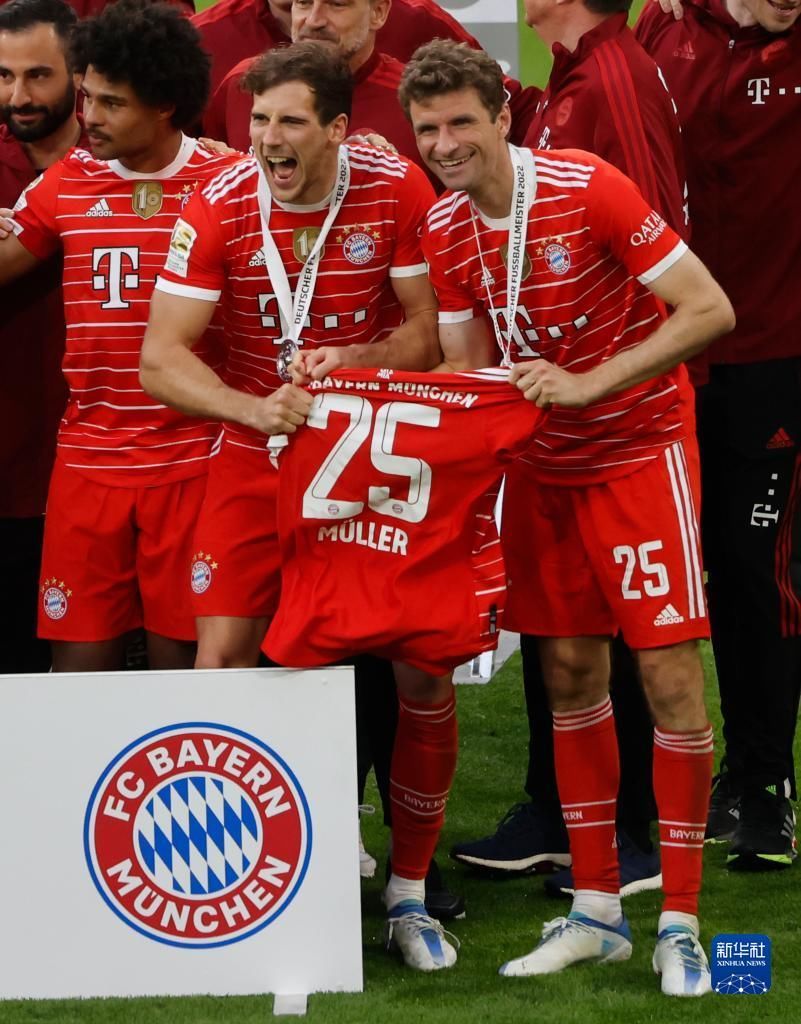 皇马因战术分歧和防守问题表现不稳定，哈维·阿隆索与球员矛盾缓和但压力仍大，需加速抢分以夺冠。