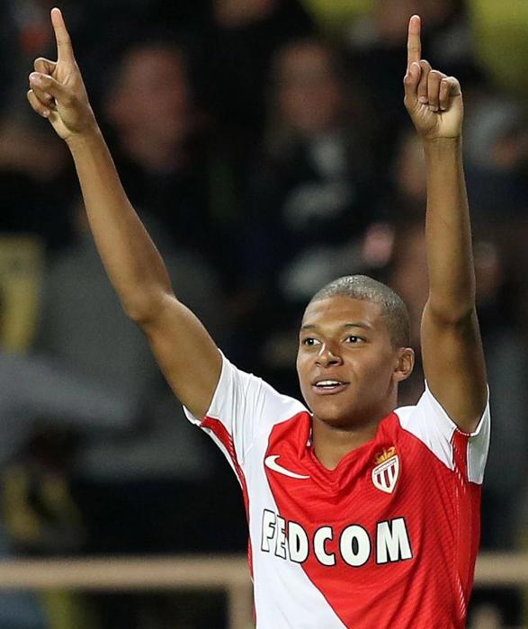 中超赛程更新：关注榜首积分变化,（中超赛程最新动态：聚焦榜首积分变动）