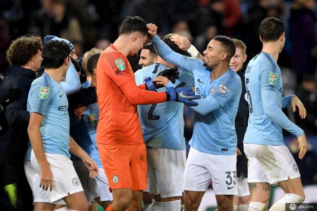 凌空斩世界波，王燊超当选中超官方第29轮最佳球员（世界波凌空破门，王燊超荣膺中超第29轮官方最佳球员）