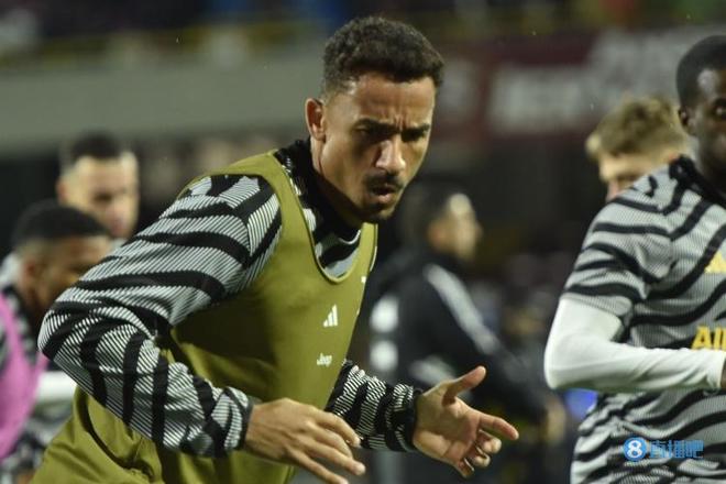 曼联名宿警告阿森纳：他们赢不了强强对话 这样冠军根本没戏